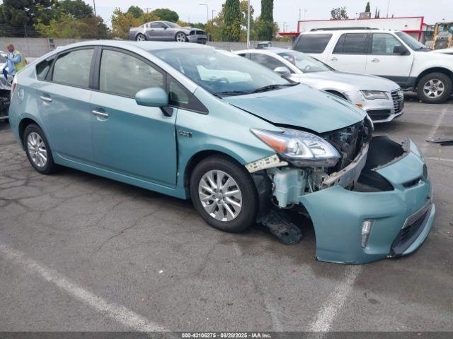 Salvage Toyota Prius