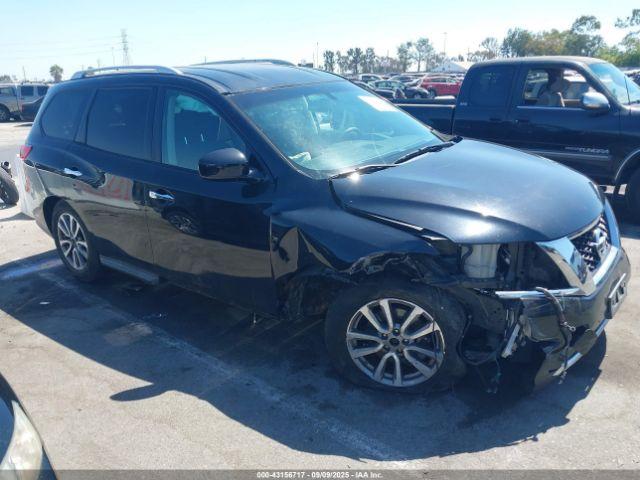  Salvage Nissan Pathfinder