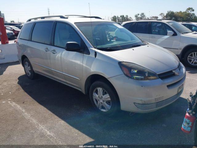  Salvage Toyota Sienna