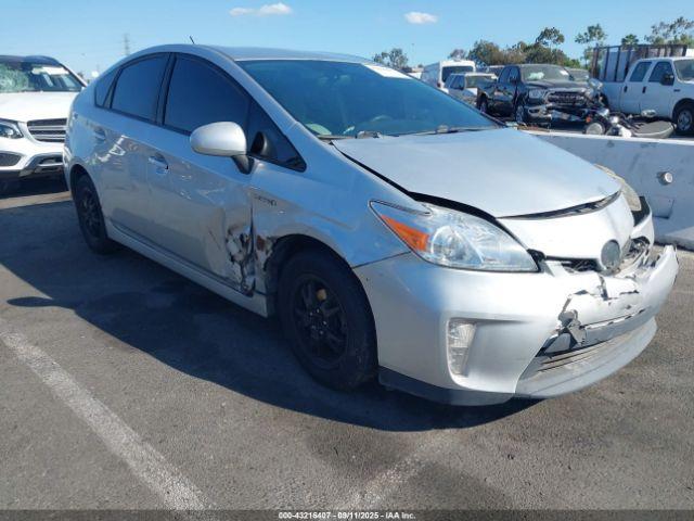  Salvage Toyota Prius