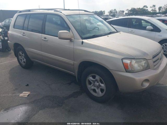  Salvage Toyota Highlander