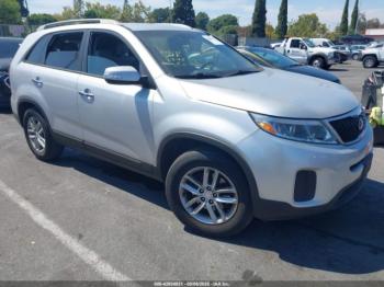  Salvage Kia Sorento