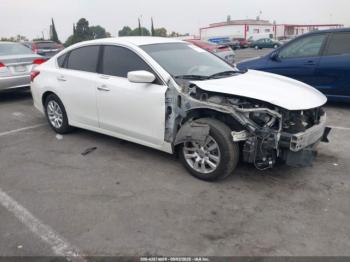  Salvage Nissan Altima