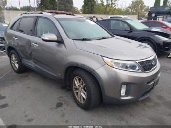  Salvage Kia Sorento