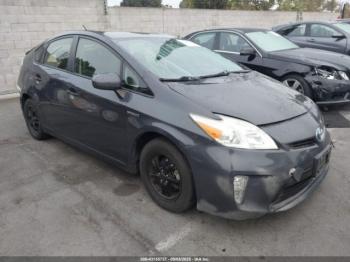  Salvage Toyota Prius