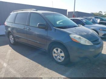  Salvage Toyota Sienna