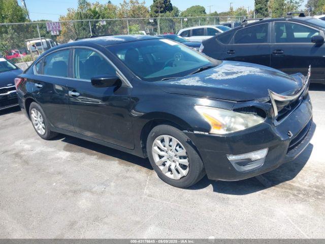  Salvage Nissan Altima