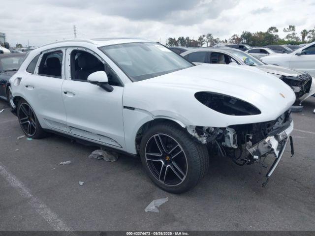  Salvage Porsche Macan