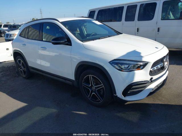  Salvage Mercedes-Benz GLA
