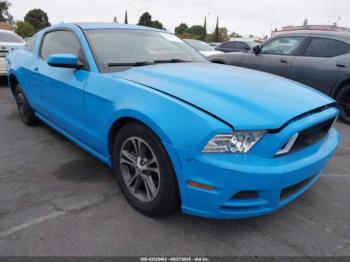  Salvage Ford Mustang