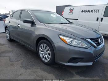 Salvage Nissan Altima