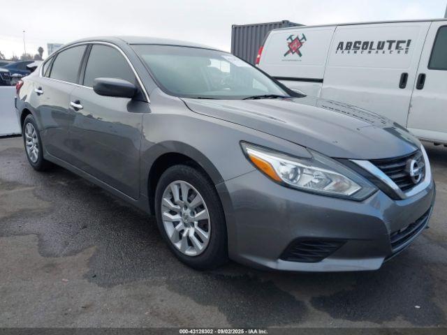 Salvage Nissan Altima