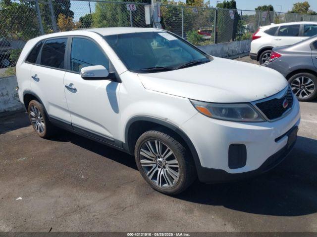  Salvage Kia Sorento