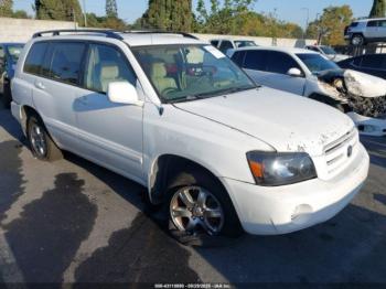  Salvage Toyota Highlander
