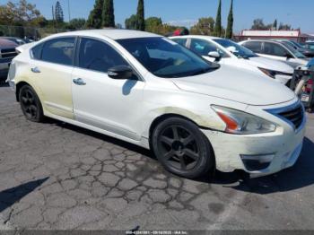  Salvage Nissan Altima
