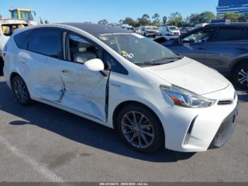  Salvage Toyota Prius v
