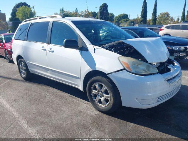  Salvage Toyota Sienna