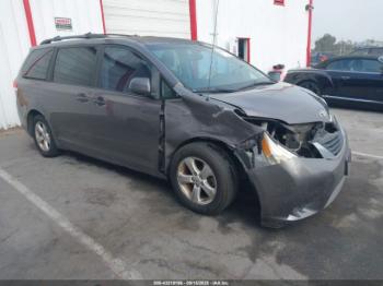  Salvage Toyota Sienna