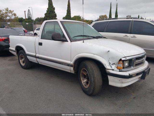  Salvage Chevrolet S-10
