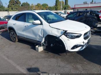  Salvage Mercedes-Benz GLA
