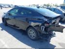 Toyota Prius L Image 2