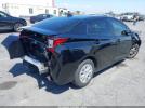 Toyota Prius L Image 6