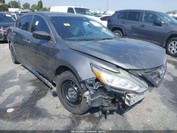  Salvage Nissan Altima