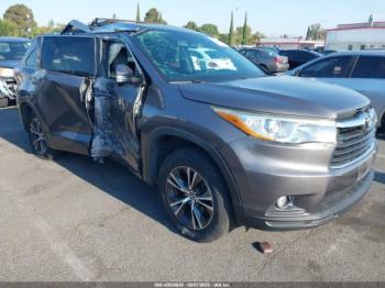  Salvage Toyota Highlander