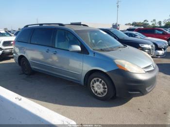  Salvage Toyota Sienna
