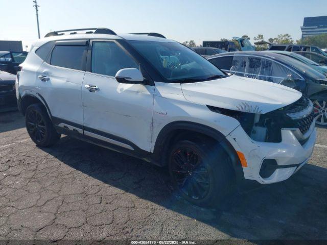  Salvage Kia Seltos