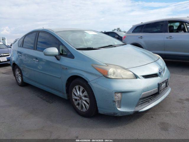  Salvage Toyota Prius