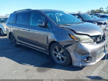  Salvage Toyota Sienna