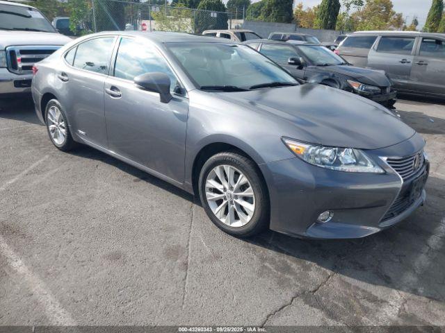  Salvage Lexus Es