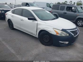  Salvage Nissan Altima