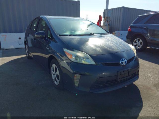  Salvage Toyota Prius