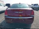 Chrysler 300 Limited Image 8