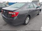 Toyota Camry Le Image 9