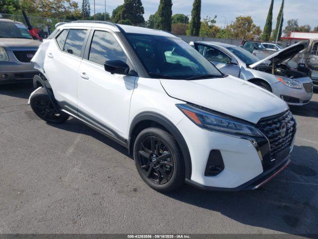  Salvage Nissan Kicks