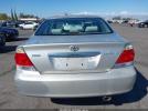 Toyota Camry Le Image 12