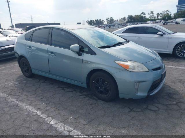  Salvage Toyota Prius