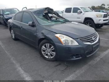  Salvage Nissan Altima