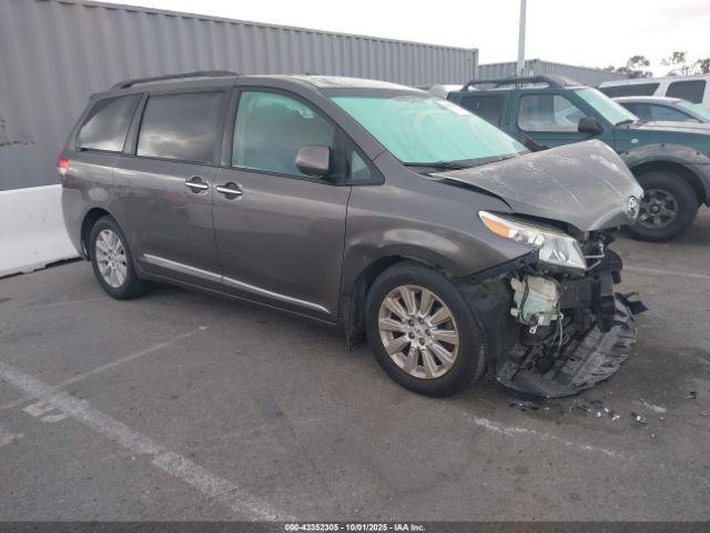  Salvage Toyota Sienna