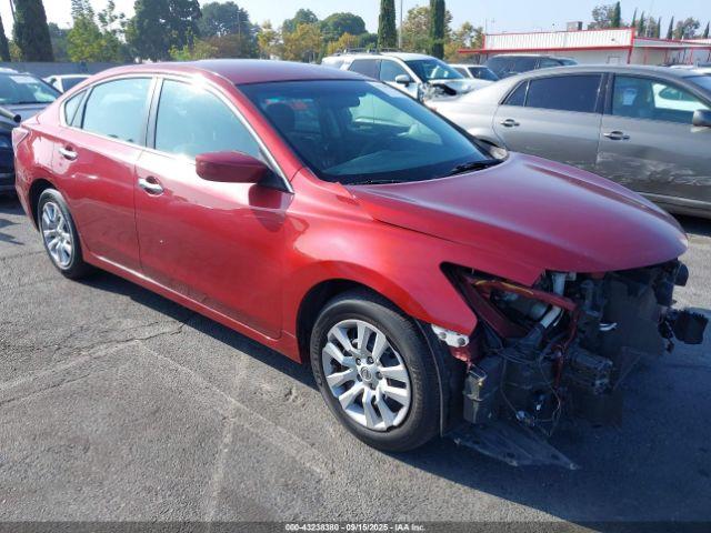  Salvage Nissan Altima