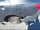 Toyota Camry Le Image 14
