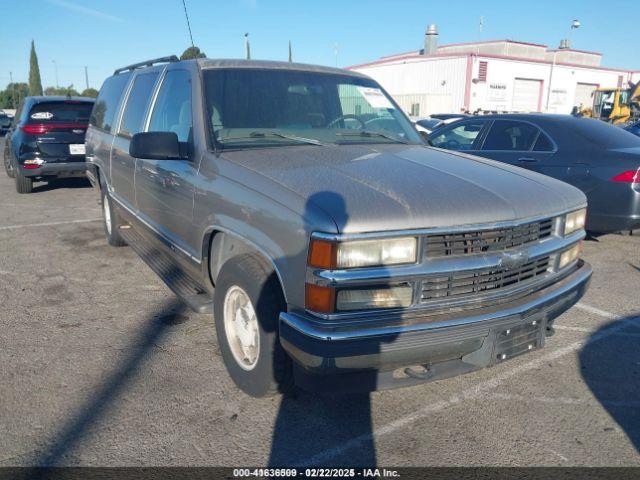  Salvage Chevrolet Suburban 1500