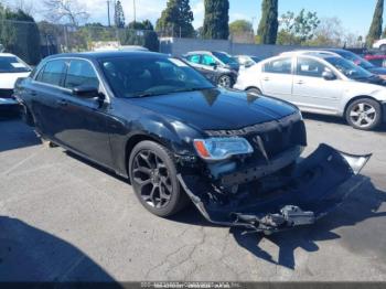 Salvage Chrysler 300