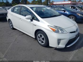  Salvage Toyota Prius