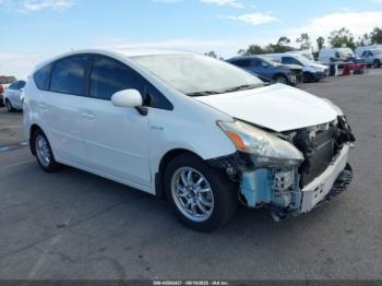  Salvage Toyota Prius v
