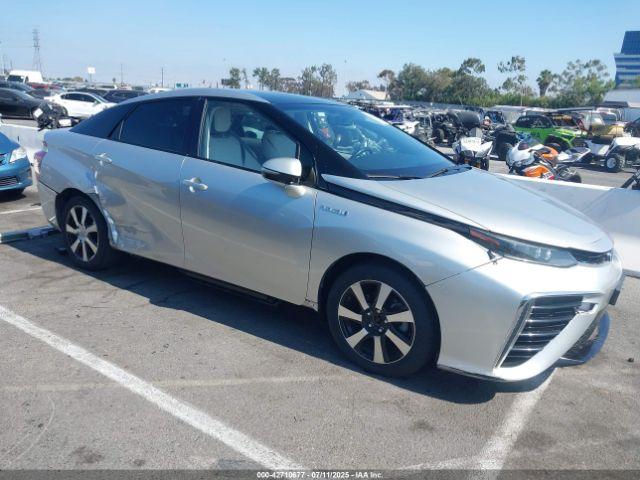  Salvage Toyota Mirai