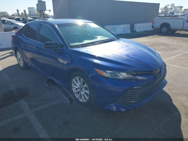 Toyota Camry Le Image 1